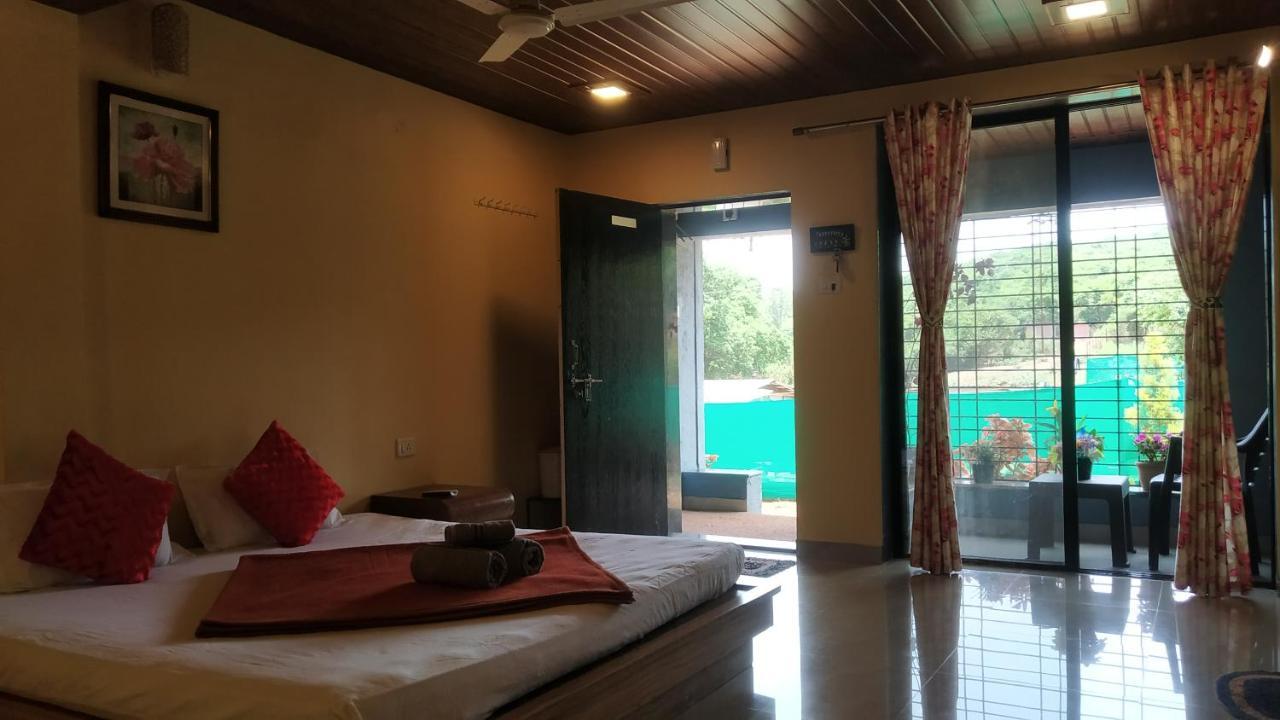 فندق Bluebell Residency ماهاباليشوار المظهر الخارجي الصورة