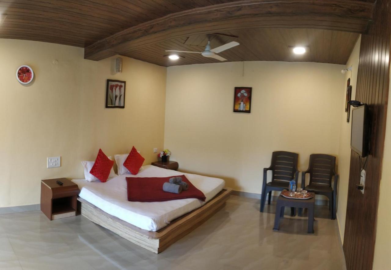 فندق Bluebell Residency ماهاباليشوار المظهر الخارجي الصورة