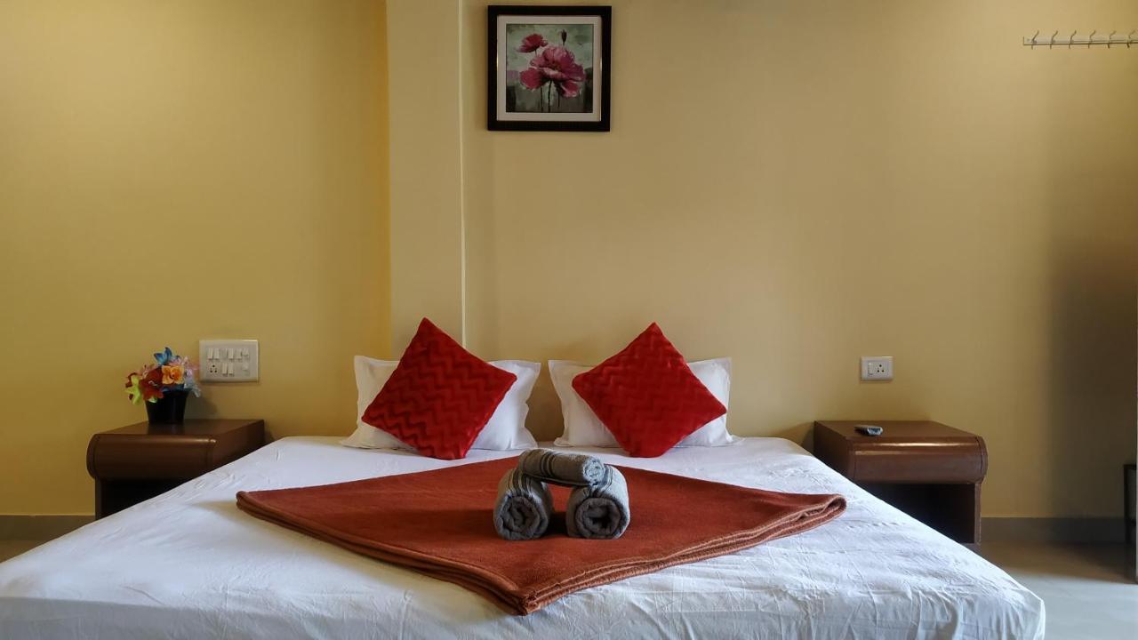 فندق Bluebell Residency ماهاباليشوار المظهر الخارجي الصورة