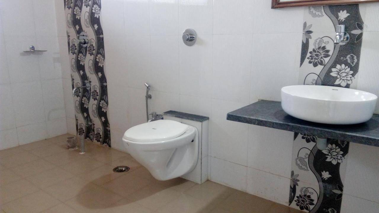 فندق Bluebell Residency ماهاباليشوار المظهر الخارجي الصورة
